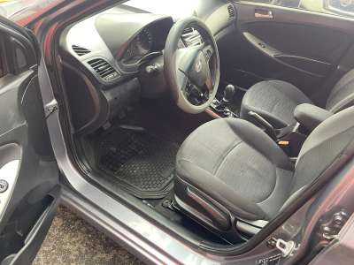 Hyundai Accent - Image 10