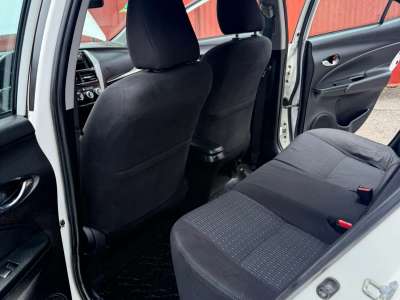 Toyota Yaris - Image 7