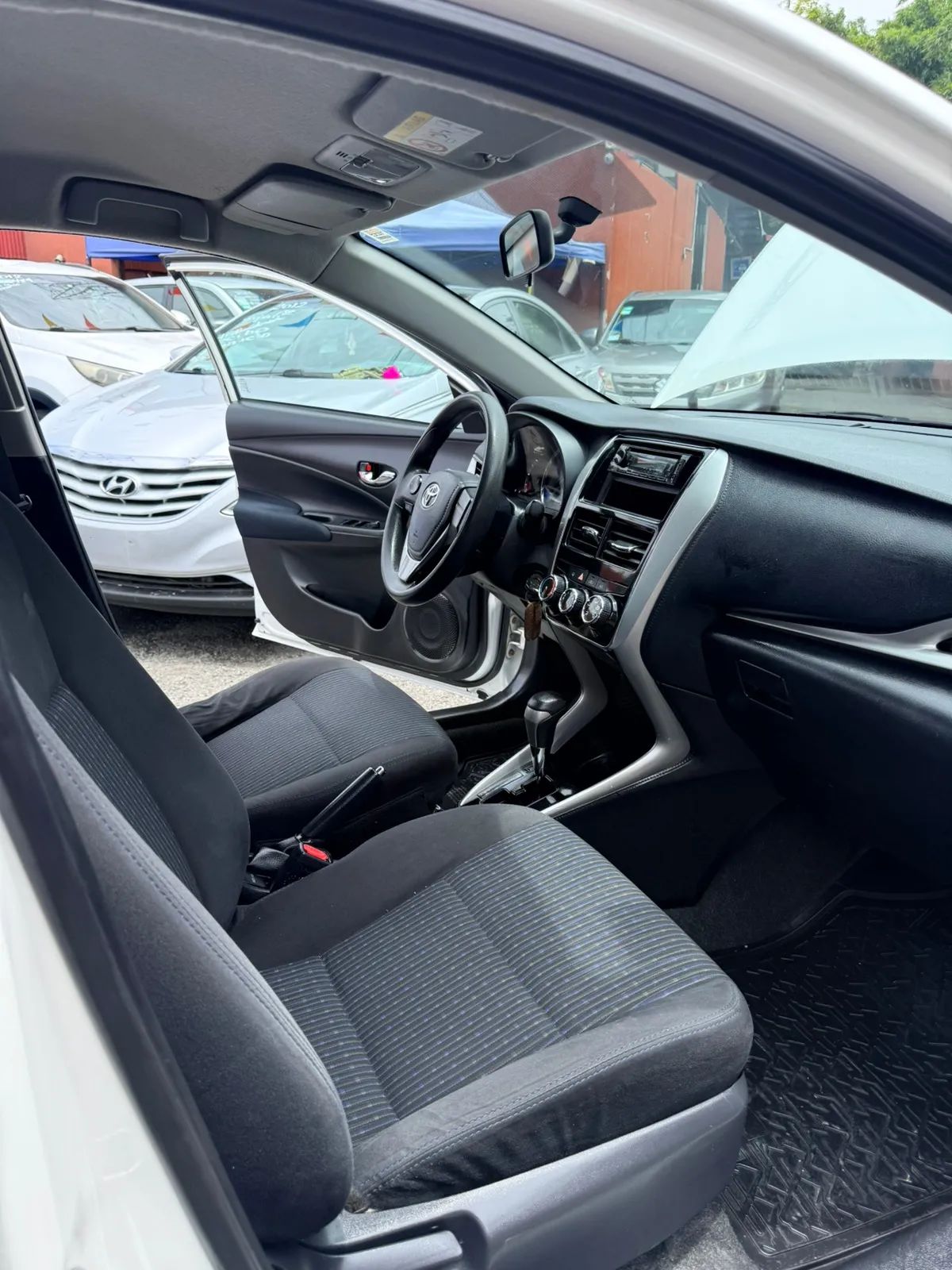 Toyota Yaris - Image 9