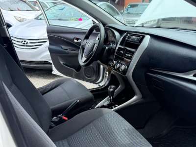 Toyota Yaris - Image 9