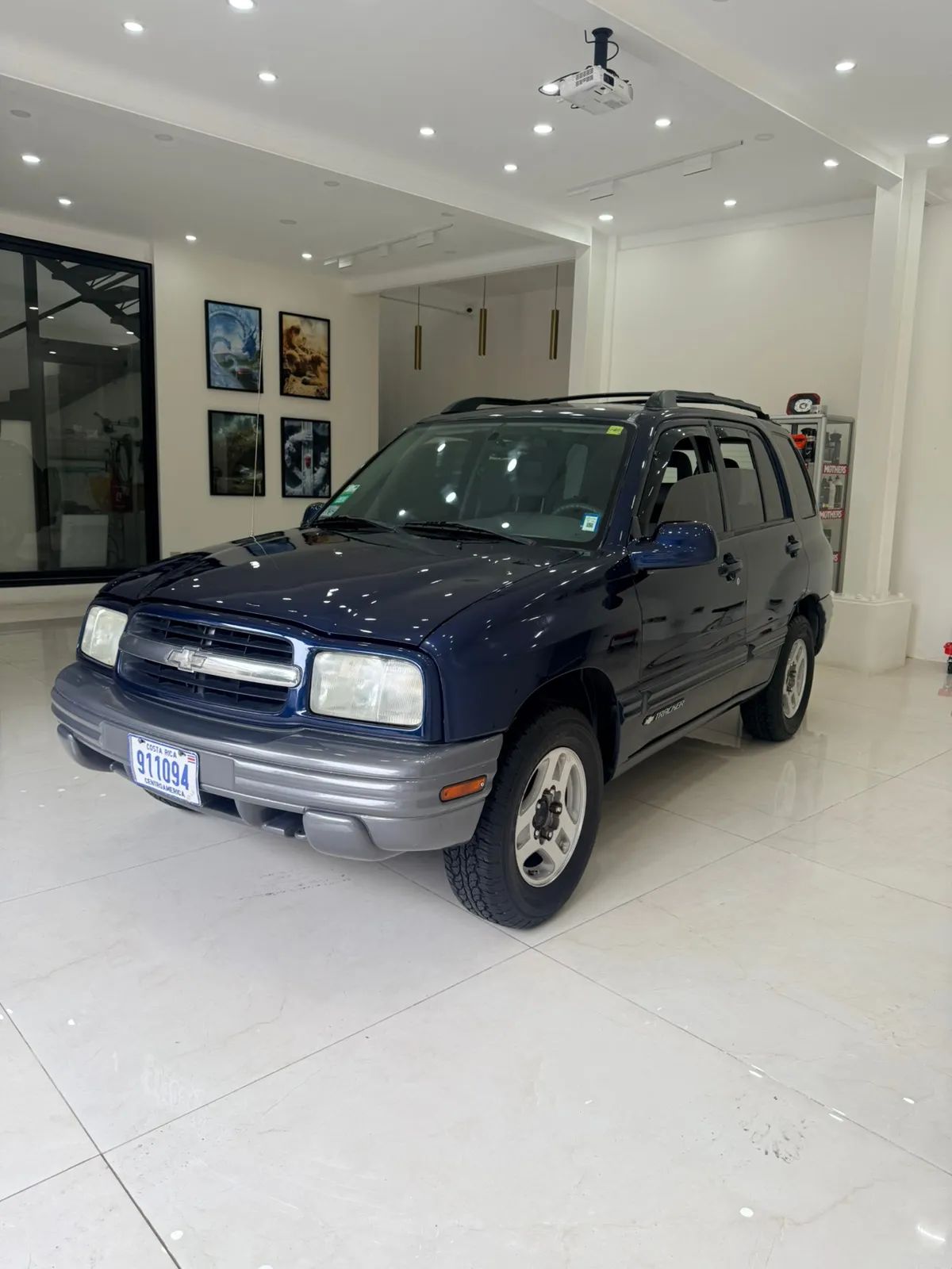 Chevrolet Tracker - Image 1