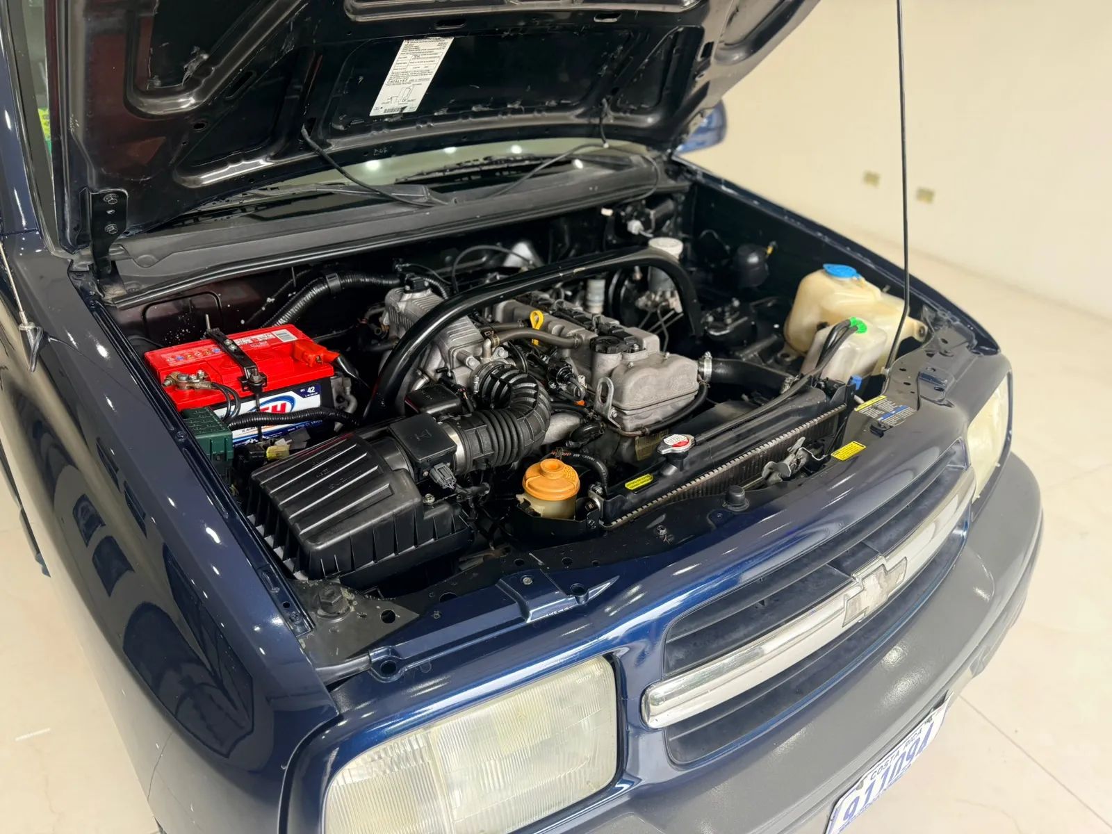 Chevrolet Tracker - Image 8
