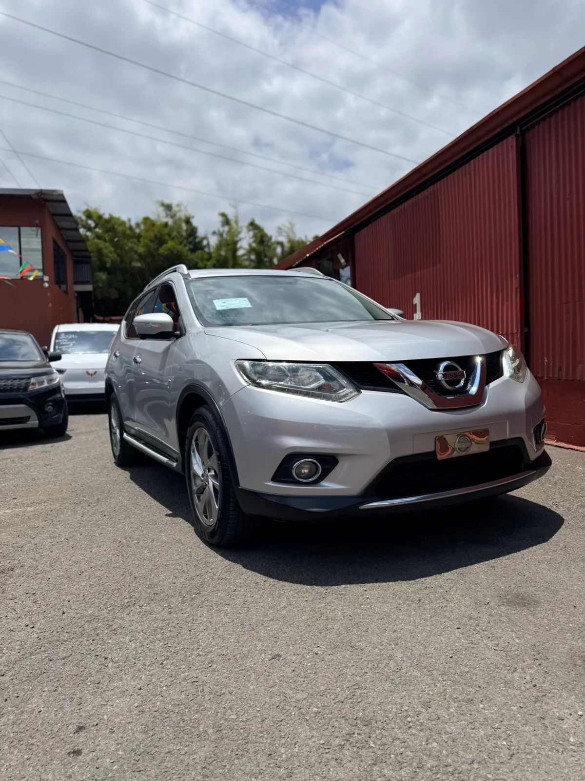 Nissan Xtrail - Image 2
