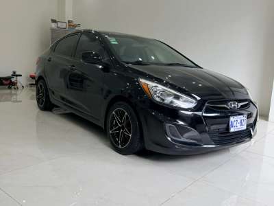 Hyundai Accent - Image 3