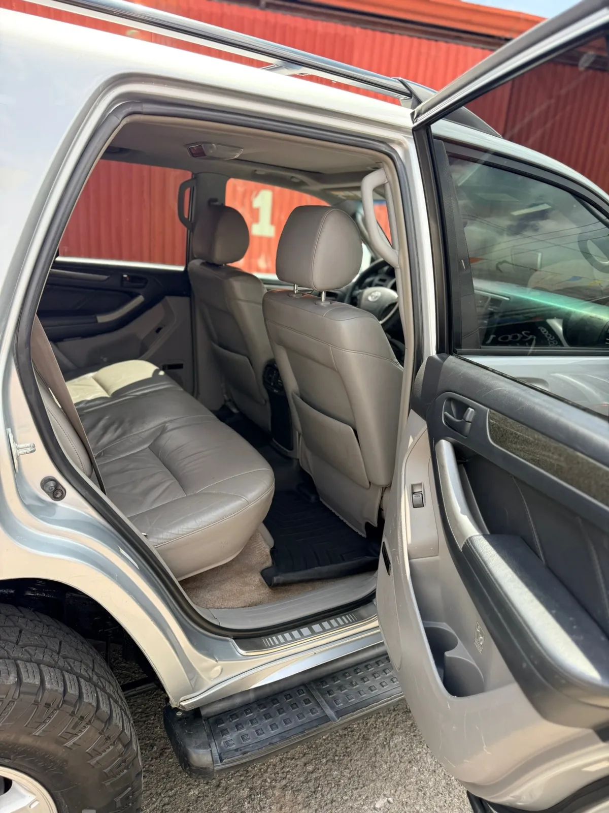 Toyota 4Runner - Image 7
