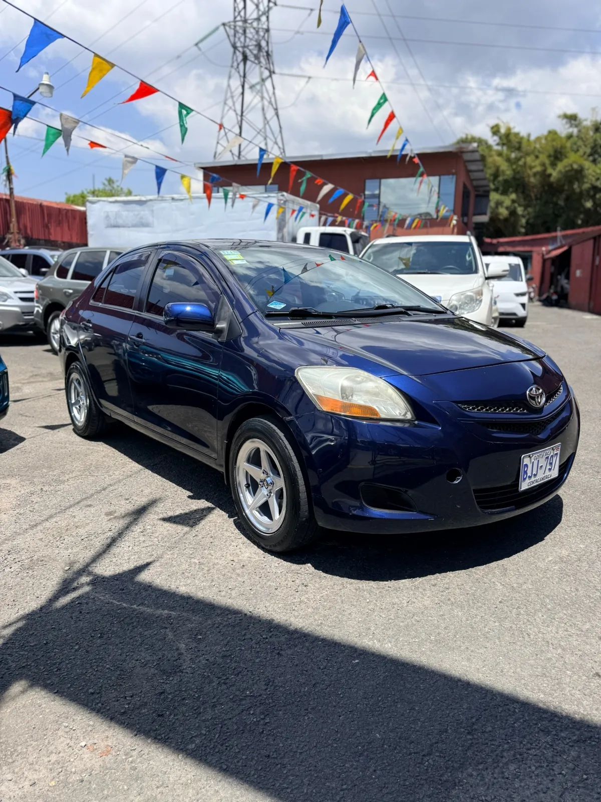 Toyota Yaris - Image 2