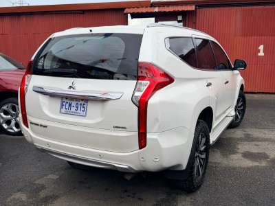 Mitsubishi Montero Sport - Image 4