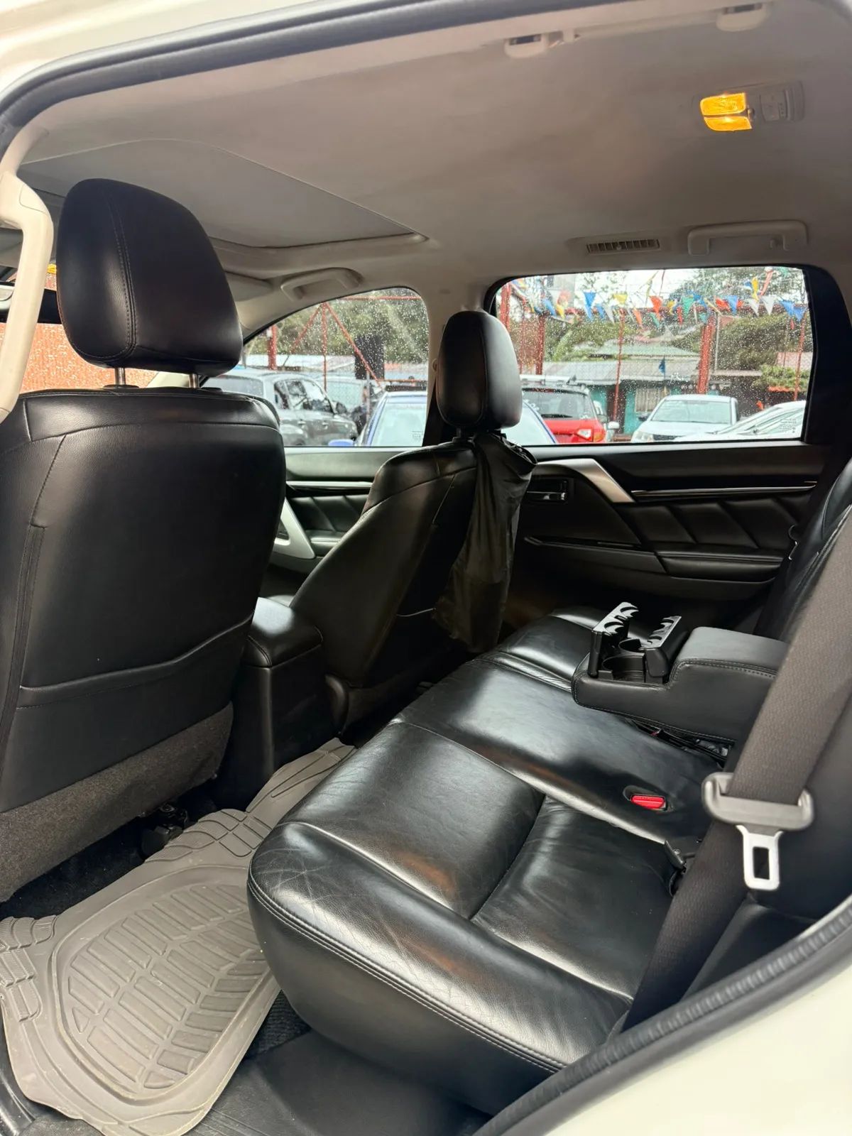 Mitsubishi Montero Sport - Image 6
