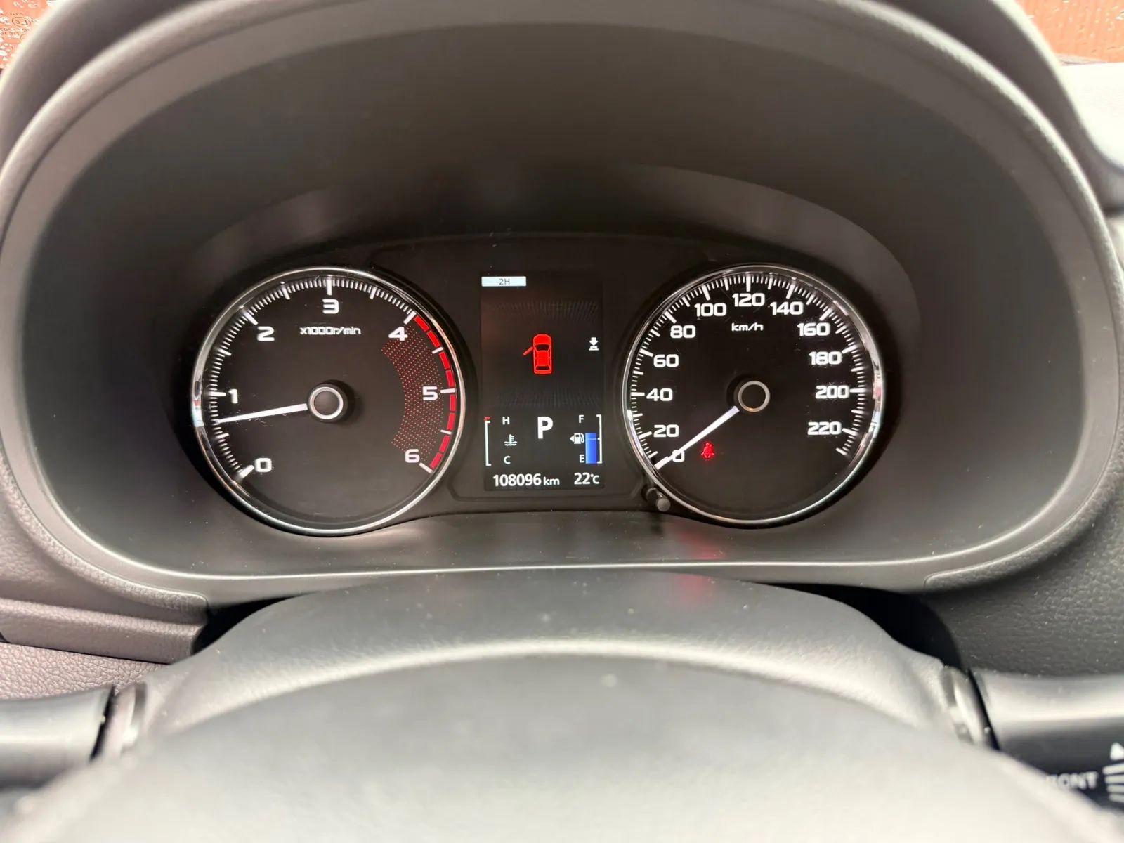 Mitsubishi Montero Sport - Image 7