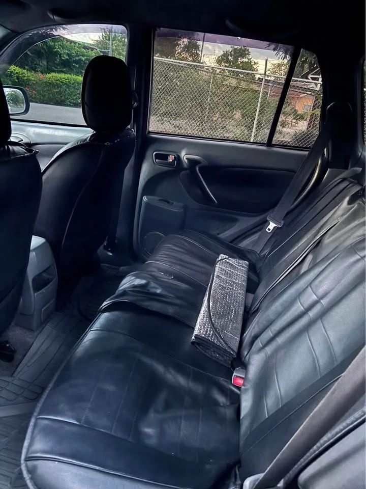 Toyota RAV4 - Image 5