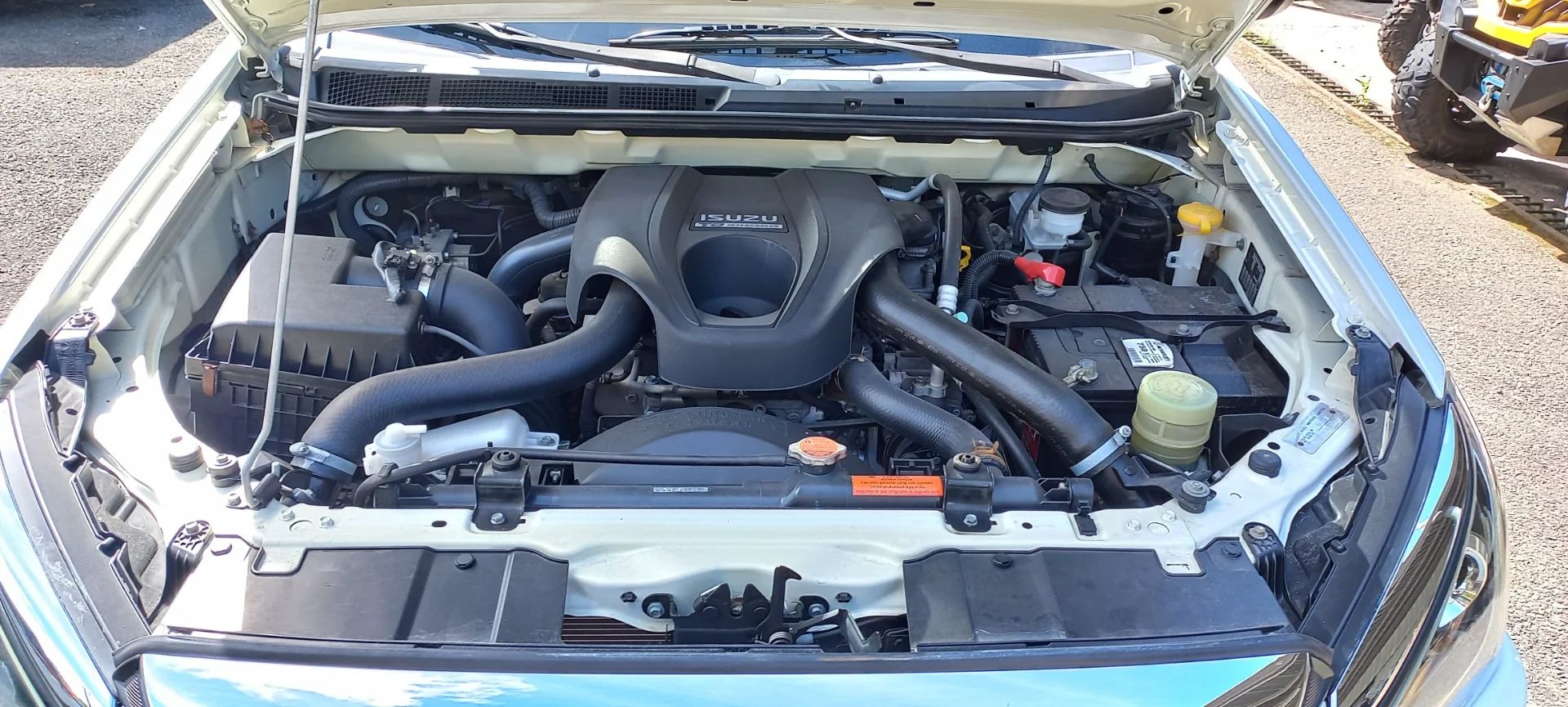 Isuzu D-Max - Image 2