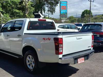 Isuzu D-Max - Image 7