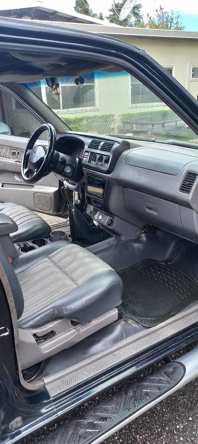 Nissan Frontier - Image 6