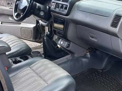 Nissan Frontier - Image 6