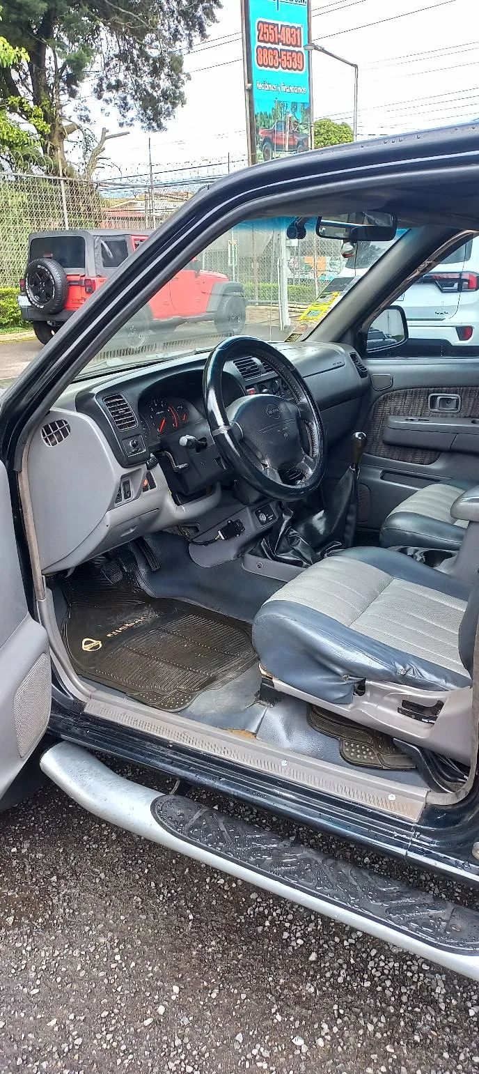 Nissan Frontier - Image 8