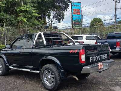 Nissan Frontier - Image 2