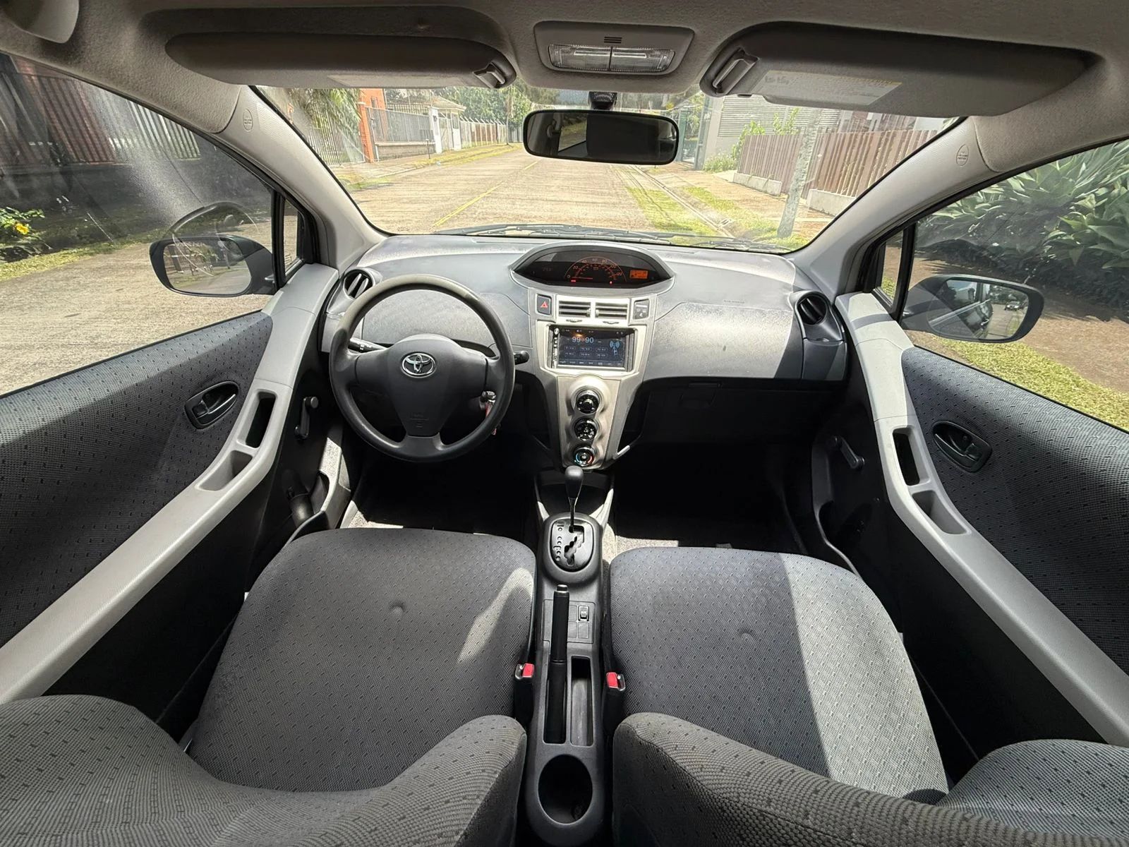 Toyota Yaris - Image 4