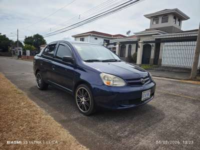 Toyota Yaris - Image 3