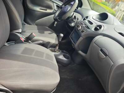 Toyota Yaris - Image 7