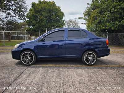 Toyota Yaris - Image 13