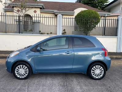 Toyota Yaris - Image 2