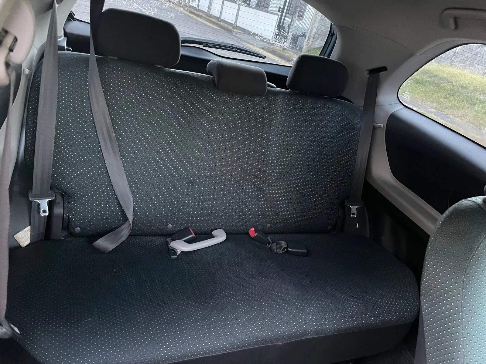 Toyota Yaris - Image 6