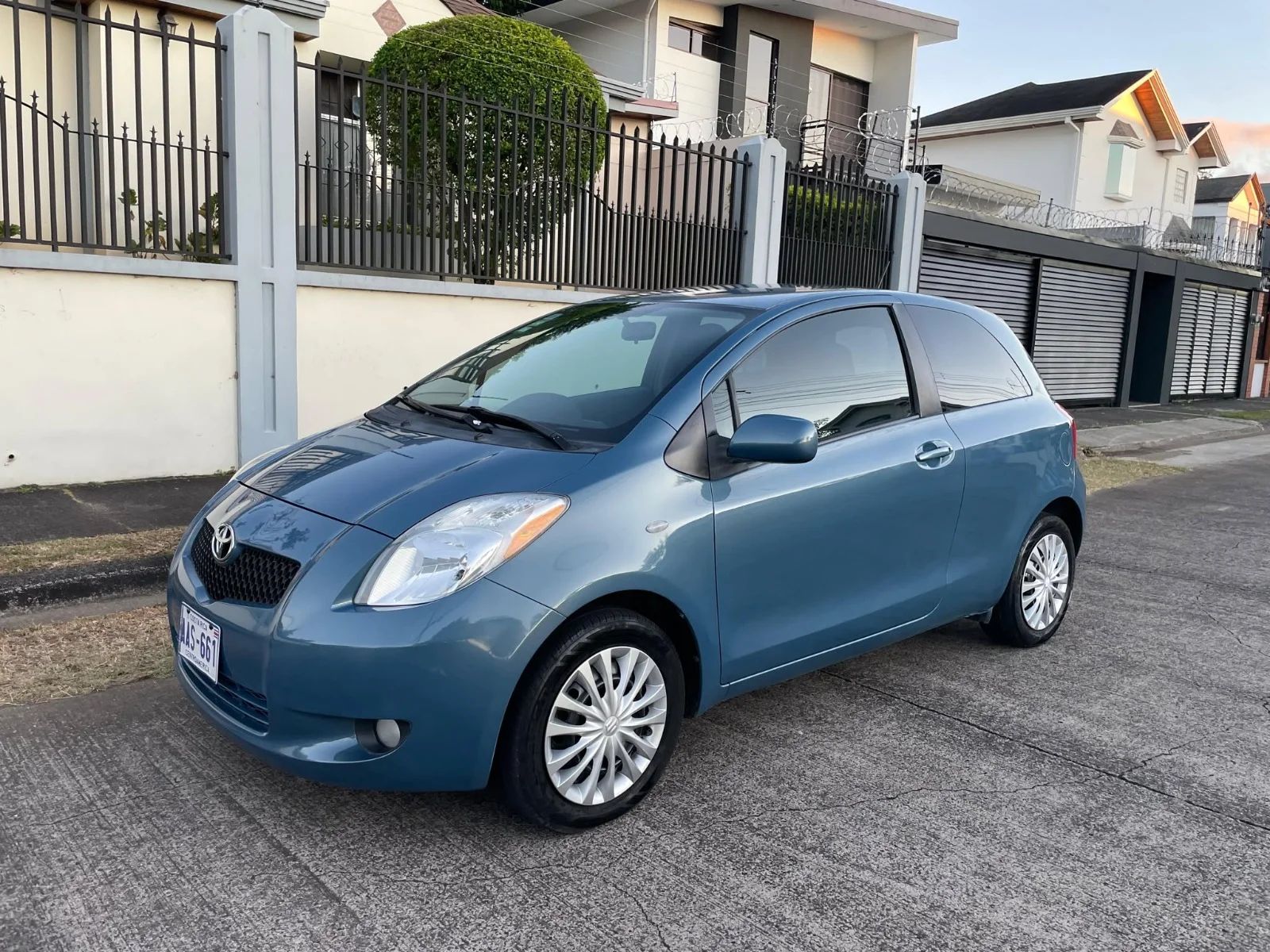 Toyota Yaris - Image 1