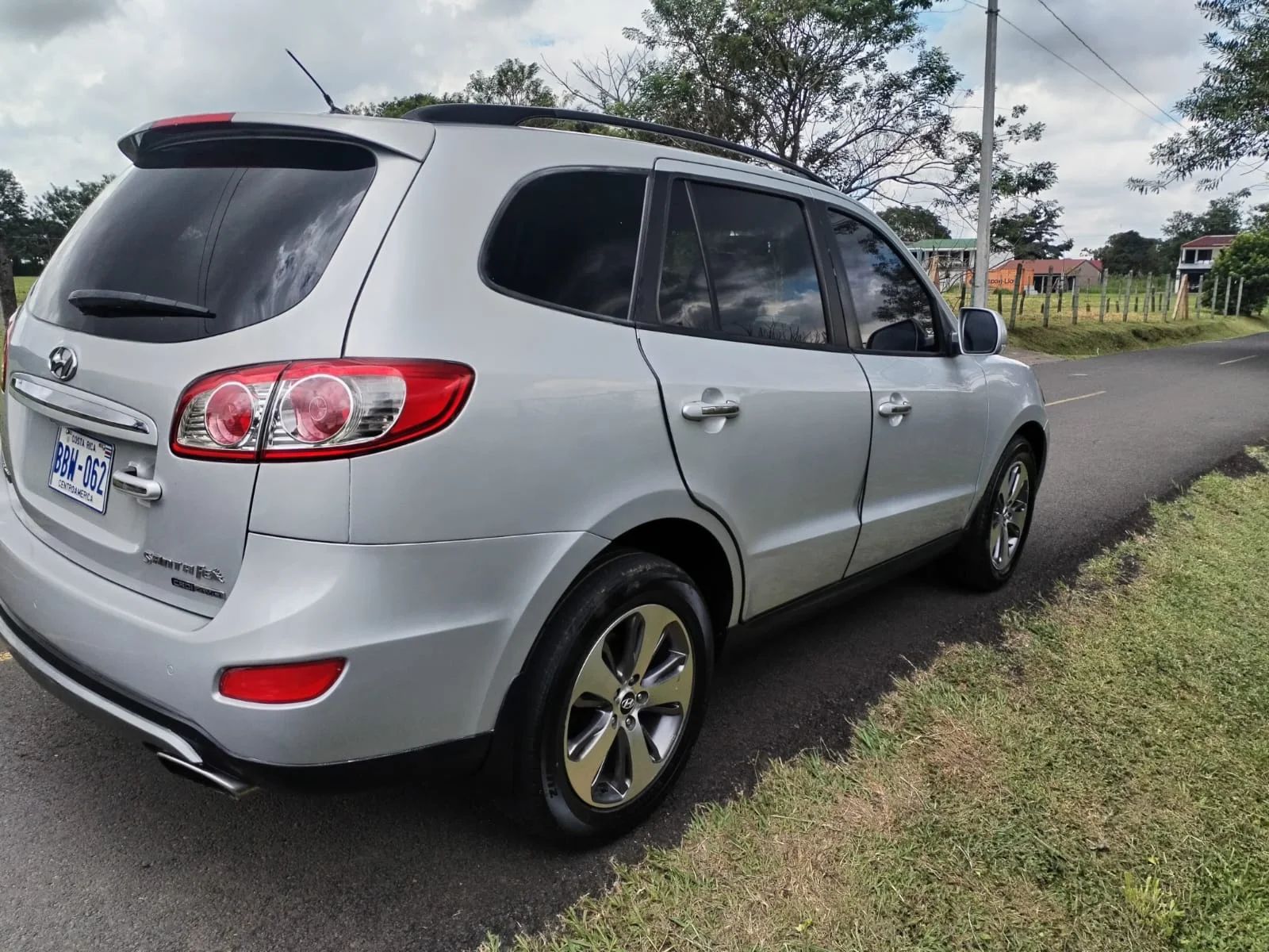 Hyundai Santa Fe - Image 3