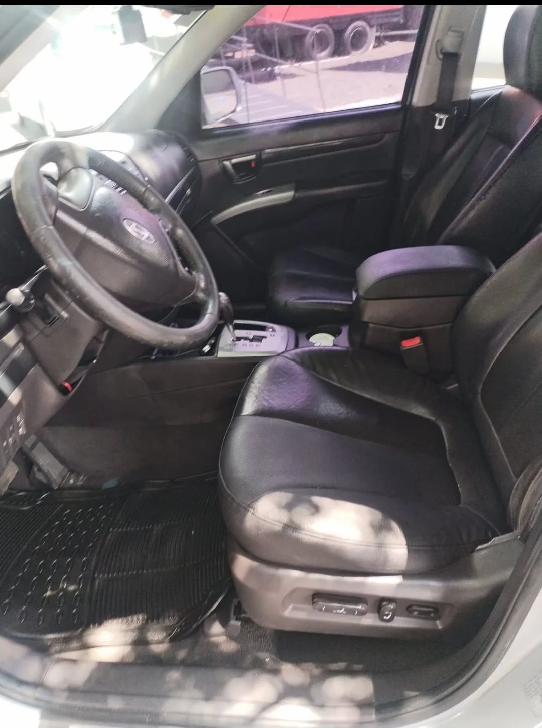 Hyundai Santa Fe - Image 7