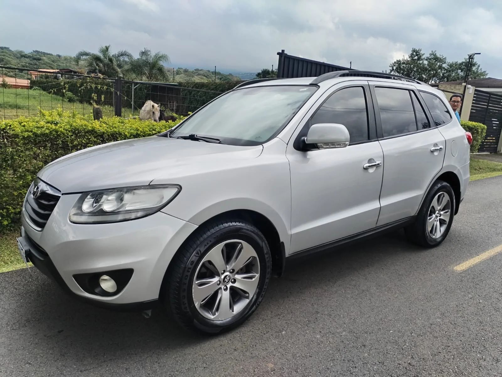 Hyundai Santa Fe - Image 2