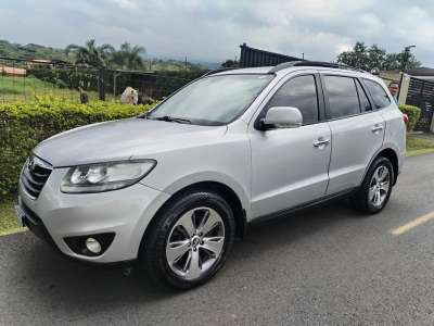 Hyundai Santa Fe - Image 2