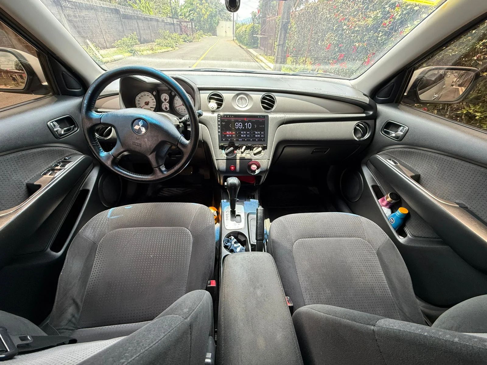 Mitsubishi Outlander - Image 2