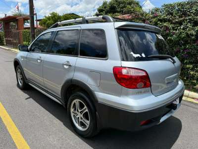 Mitsubishi Outlander - Image 6