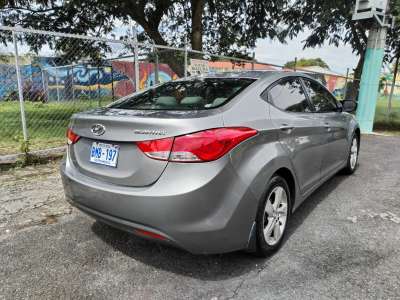 Hyundai Elantra - Image 2