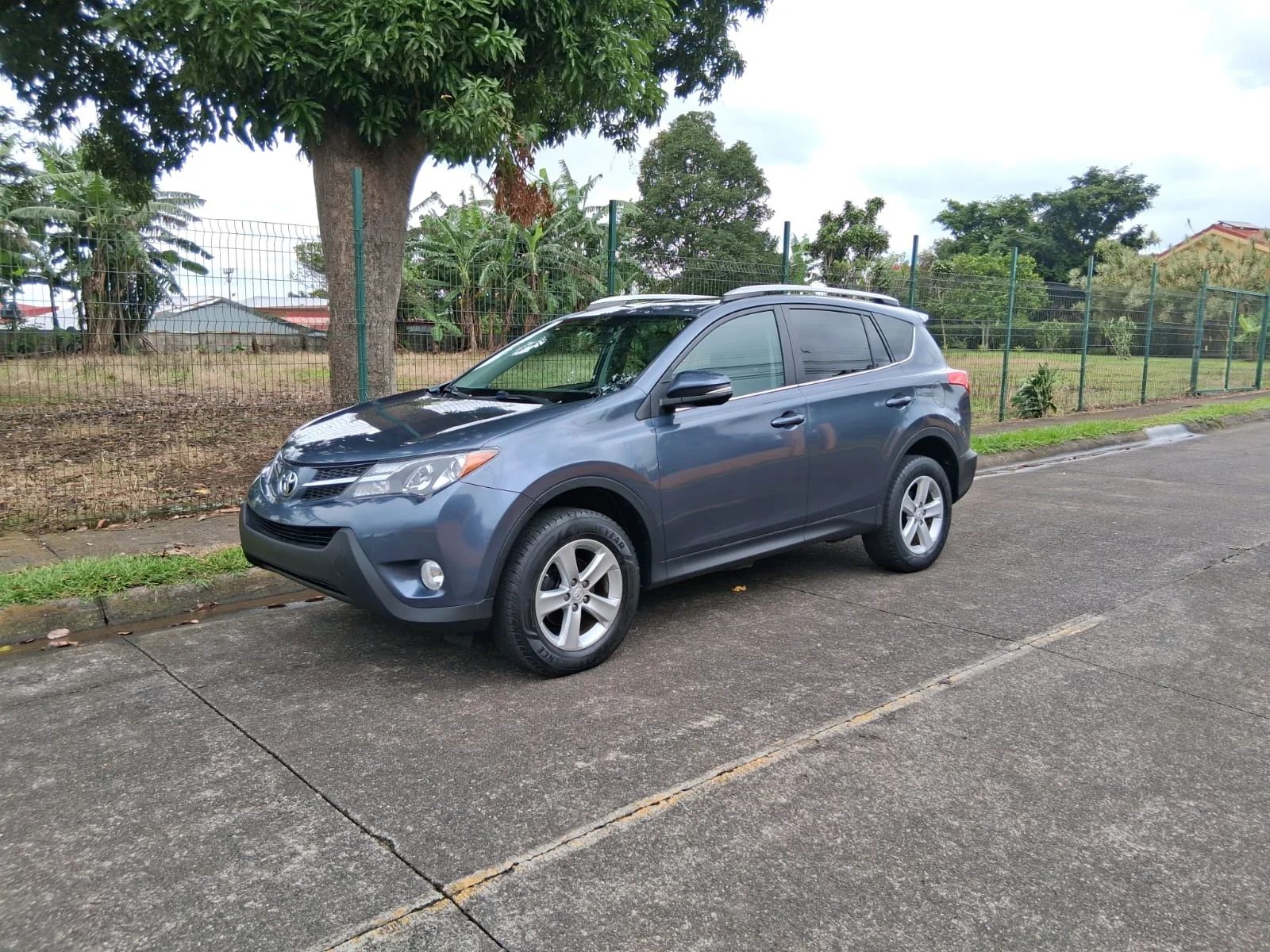 Toyota RAV4 - Image 2