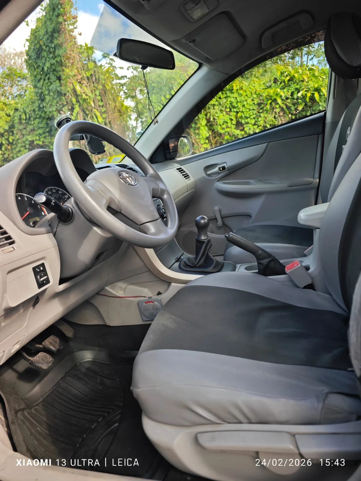 Toyota Corolla S - Image 4