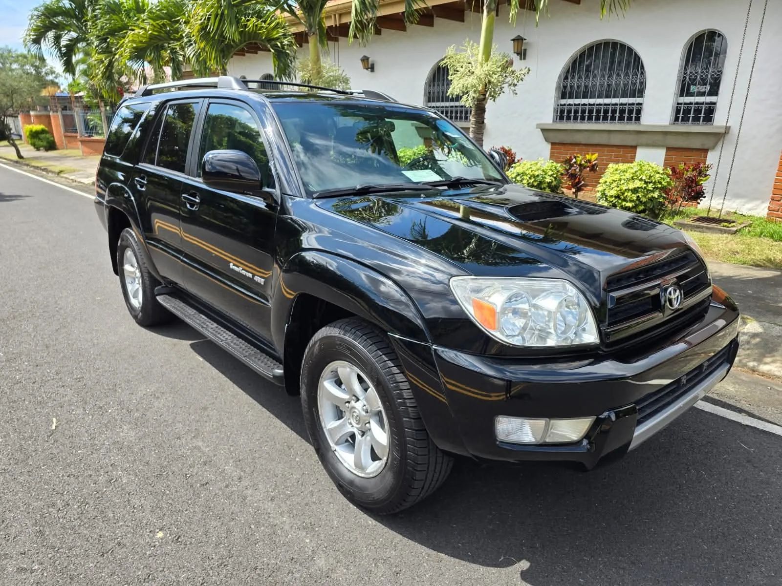 Toyota 4Runner - Image 2