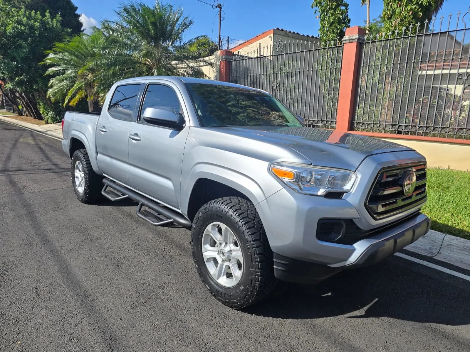 Toyota Tacoma - Image 4