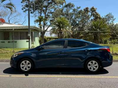 Hyundai Elantra - Image 6