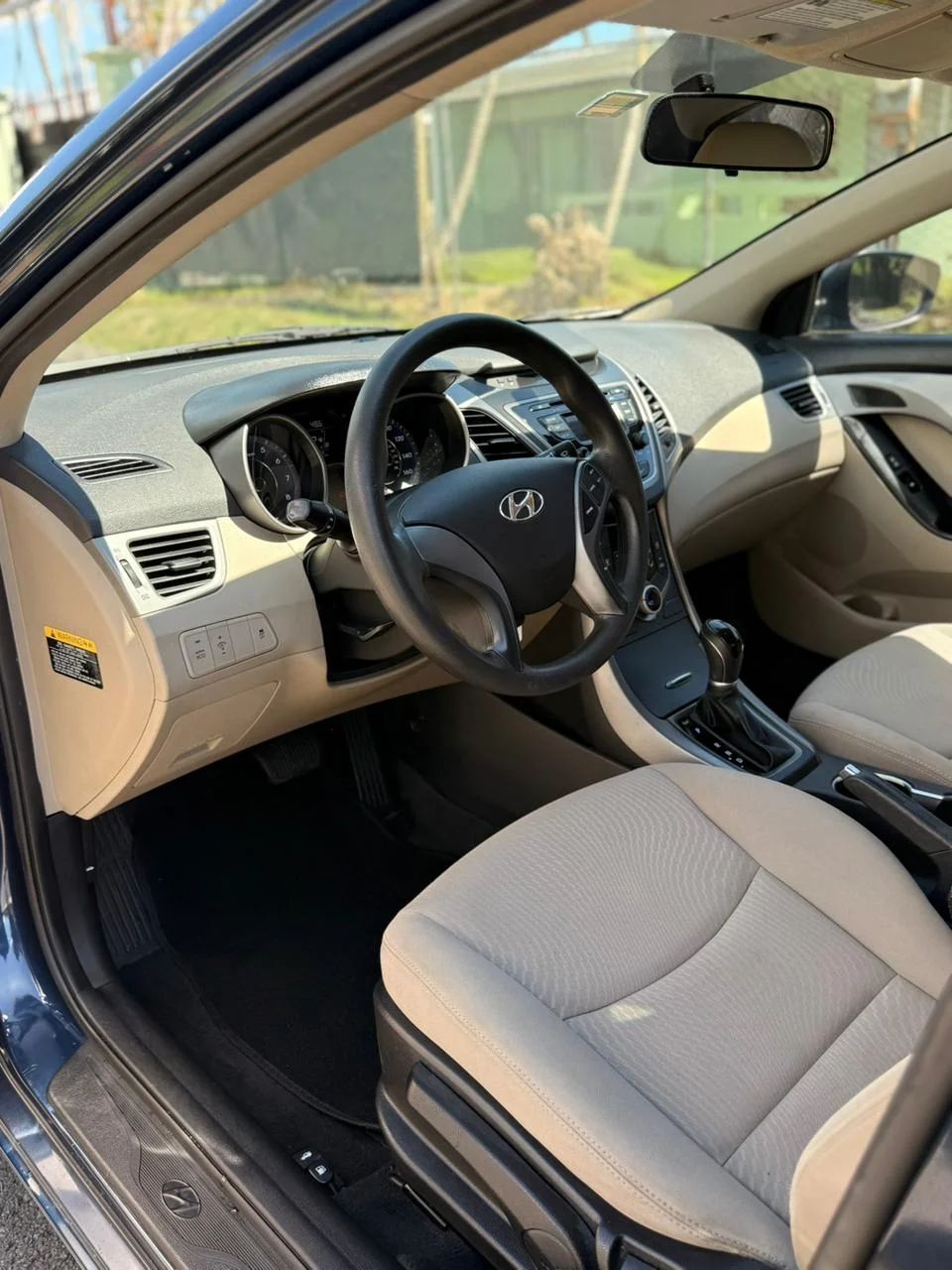 Hyundai Elantra - Image 8