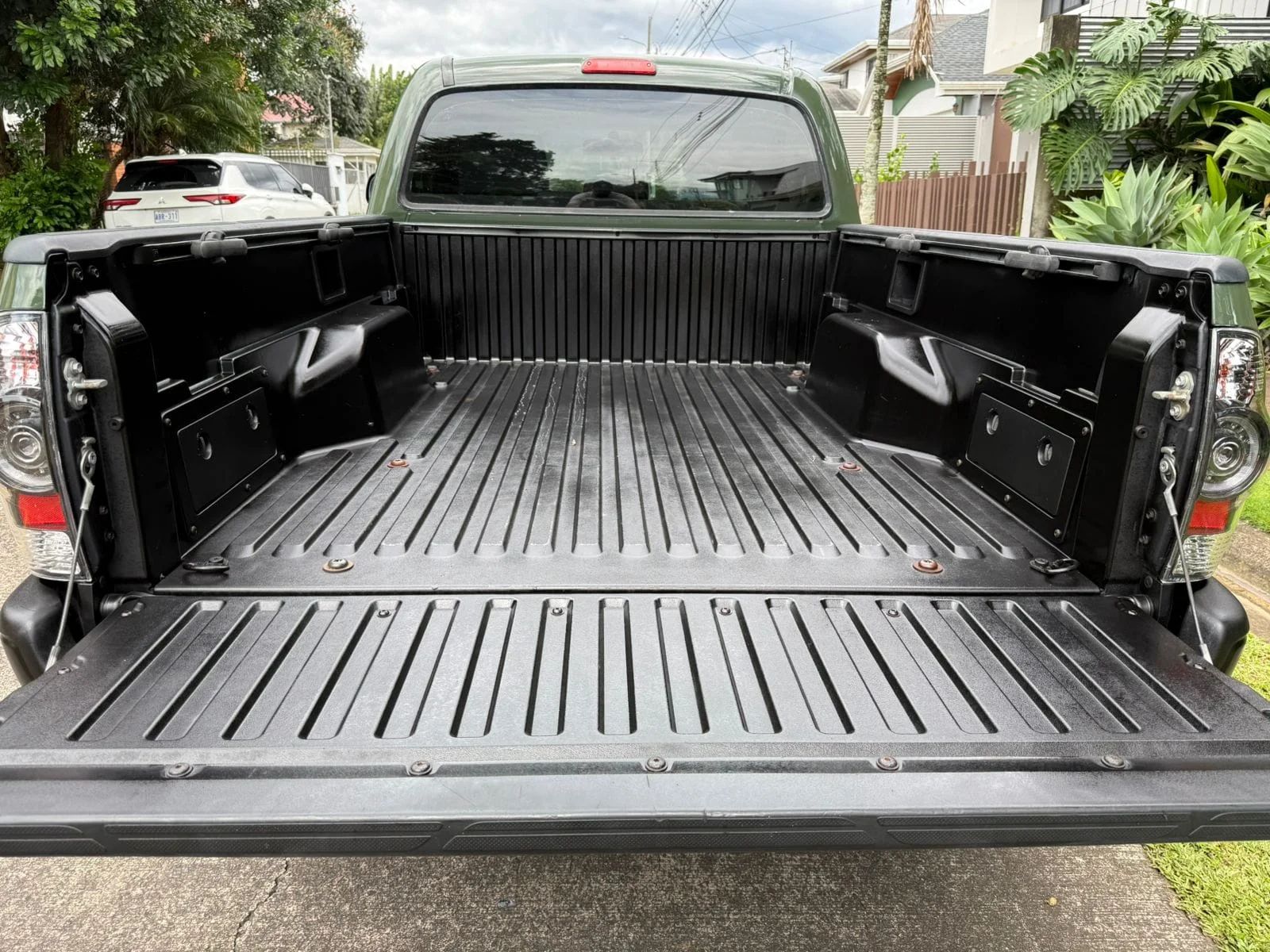 Toyota Tacoma - Image 3