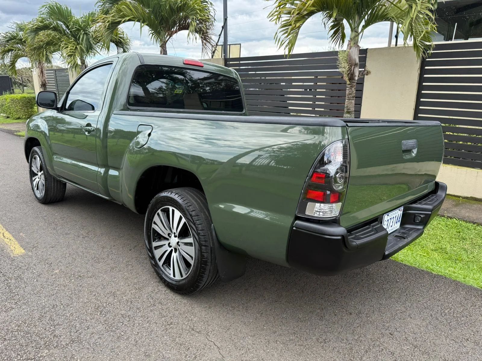 Toyota Tacoma - Image 5