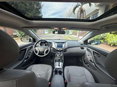 Hyundai Elantra - Image 6