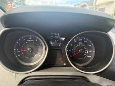 Hyundai Elantra - Image 7