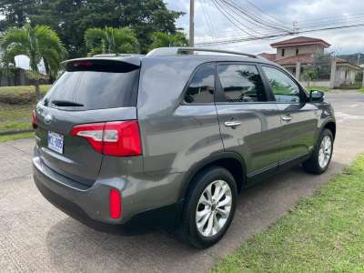 Kia Sorento - Image 3