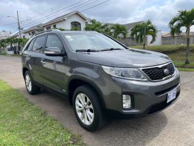 Kia Sorento - Image 1