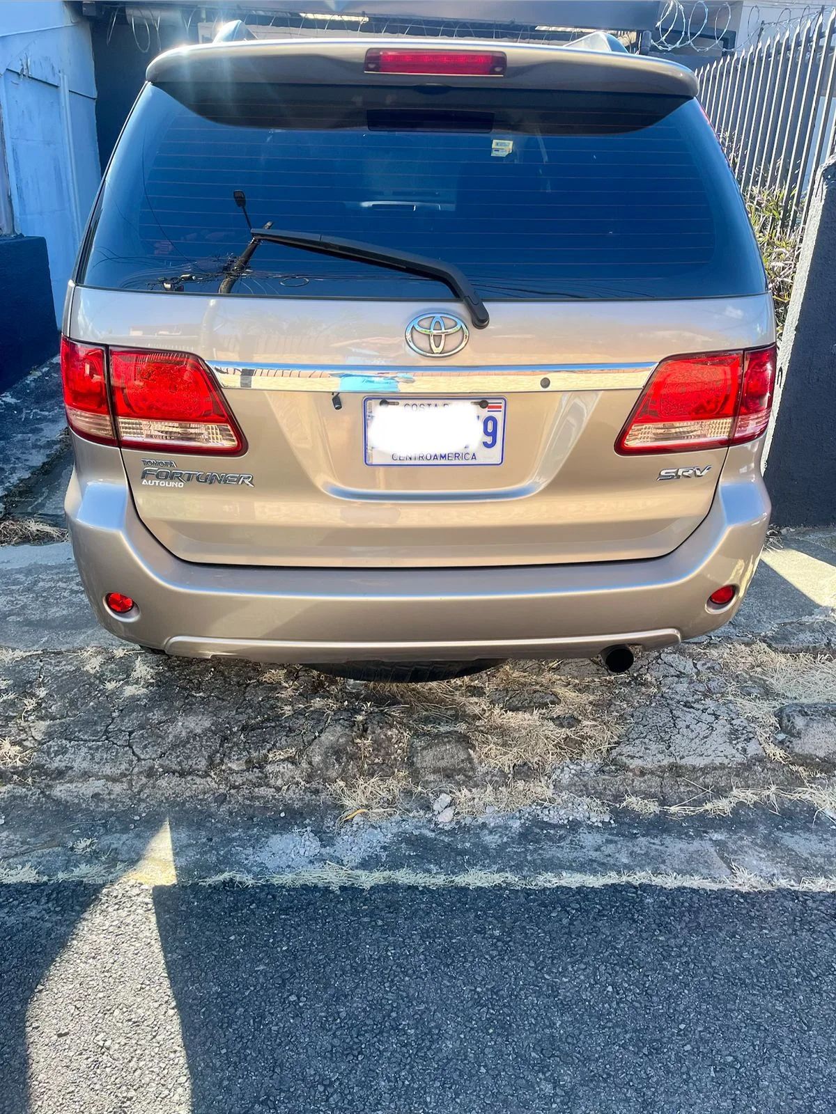 Toyota Fortuner SRV - Image 4