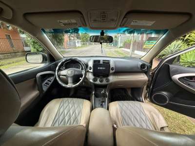 Toyota RAV4 - Image 2