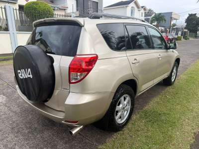 Toyota RAV4 - Image 4