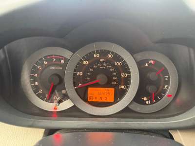 Toyota RAV4 - Image 6